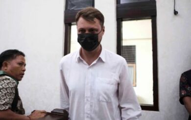 Суд на Балі визнав українця Романа Назаренка співорганізатором нарколабораторії