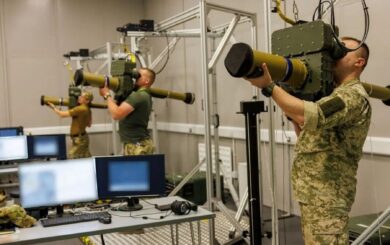 Украинские военные учатся на системе ПВО Starstreak (фото)