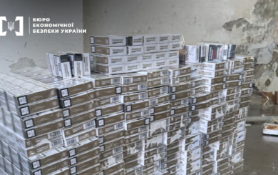 Контрафактний тютюн і алкоголь на Львівщині: БЕБ передало до суду одразу три справи
