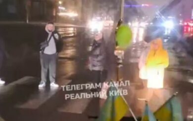 В Киеве люди вышли на протест и перекрыли улицу из-за отсутствия отопления