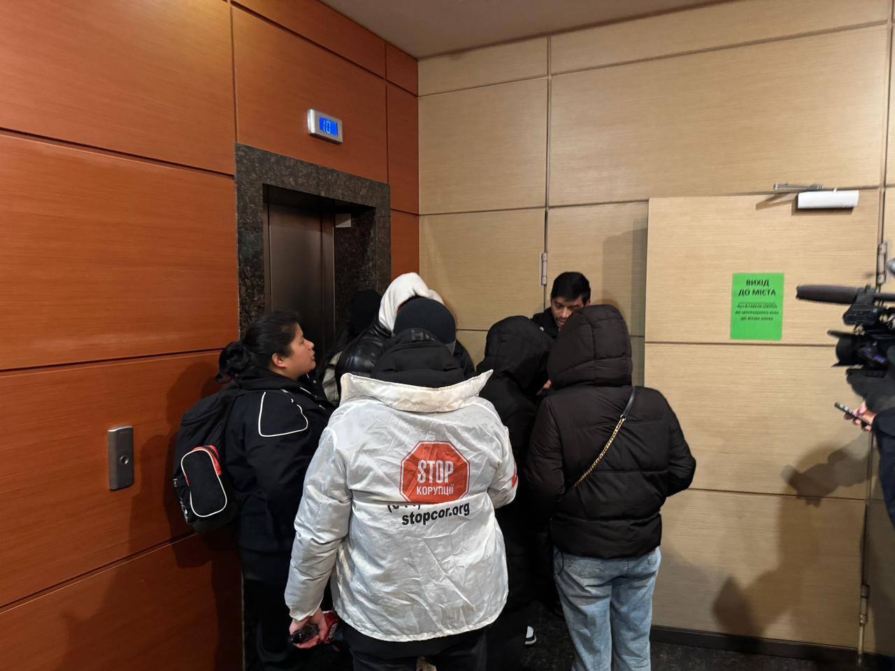 Иностранные ''офисники'' в БЦ ''Престиж''
