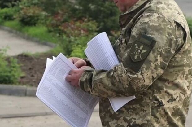 В одесском ТЦК произошла стычка: неизвестные хотели угнать человека