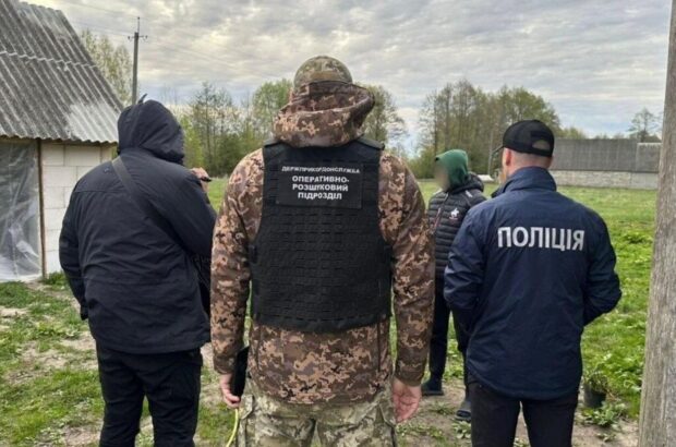 ”Послуги” за тисячі доларів: прикордонники викрили нові схеми переправлення через кордон