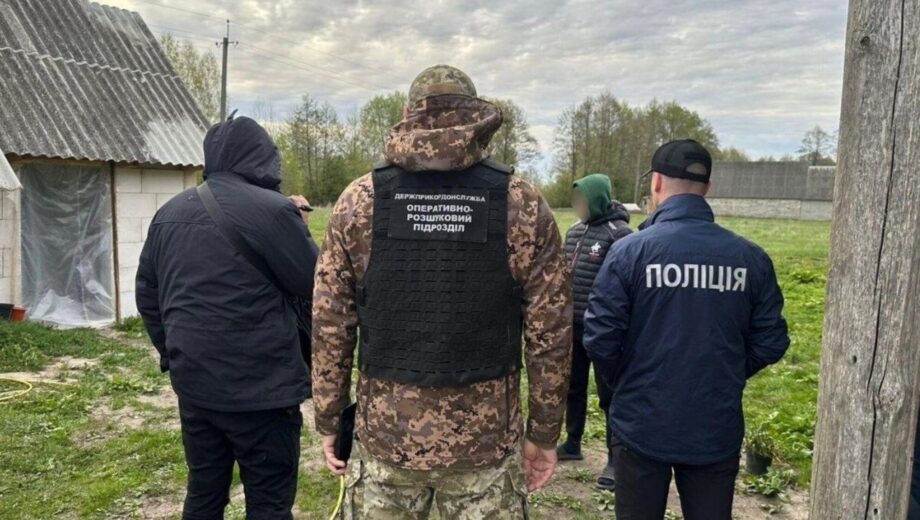 ”Послуги” за тисячі доларів: прикордонники викрили нові схеми переправлення через кордон