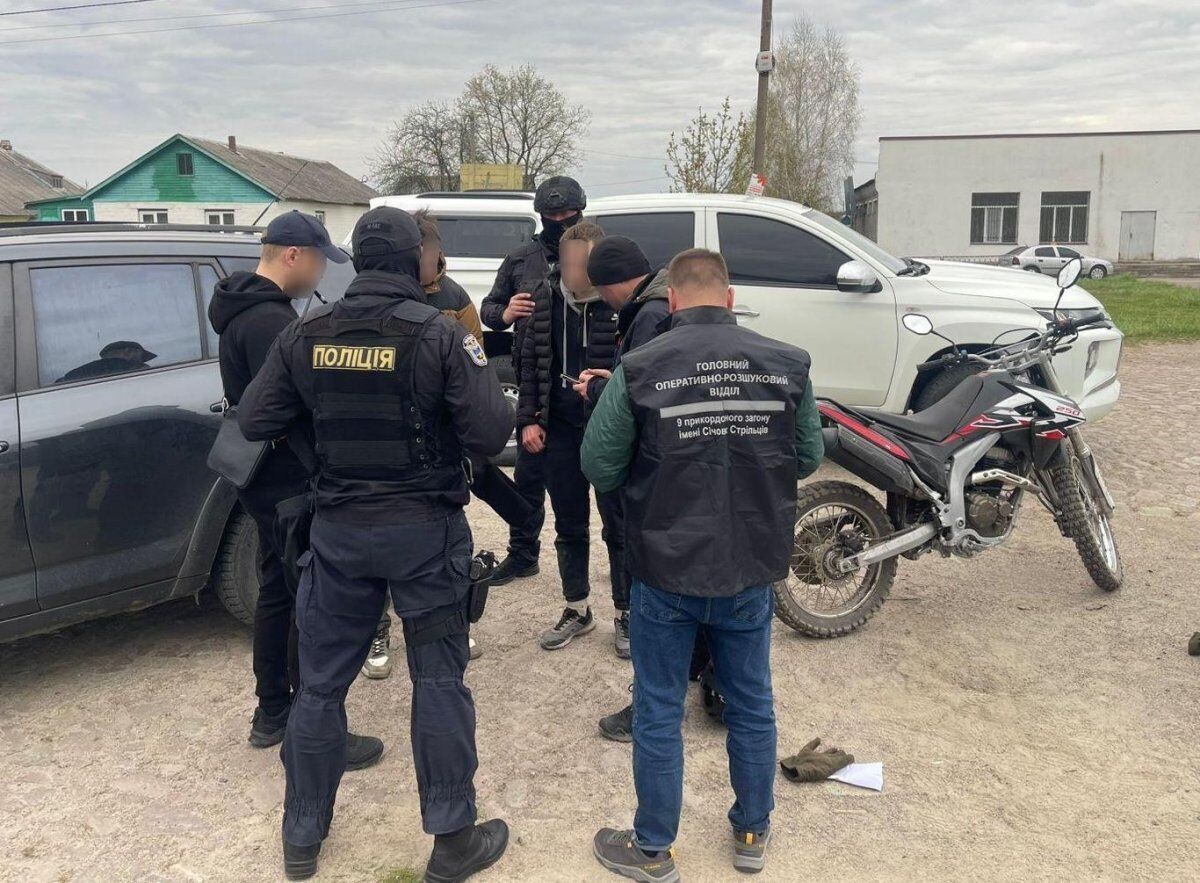 ''Услуги'' за тысячи долларов: пограничники разоблачили новые схемы переправки через границу