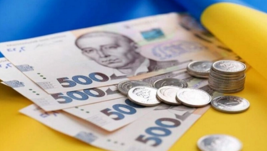 Зарплаты учителей выросли на 30%: педагоги уже на этой неделе получат повышенные выплаты