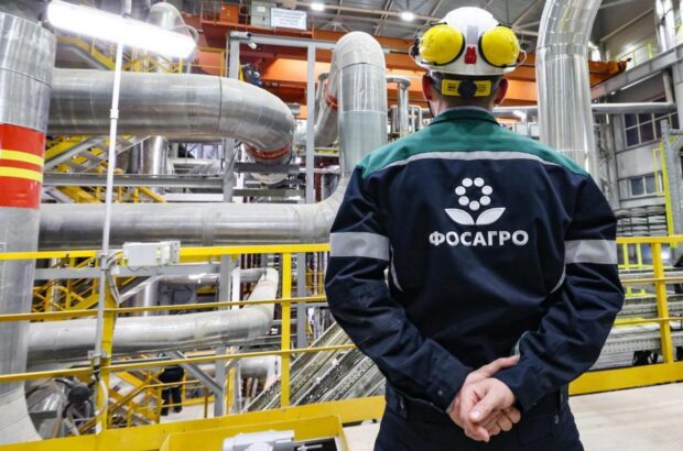 Огонь на химгиганте: в россии загорелся завод, связанный с производством взрывчатки