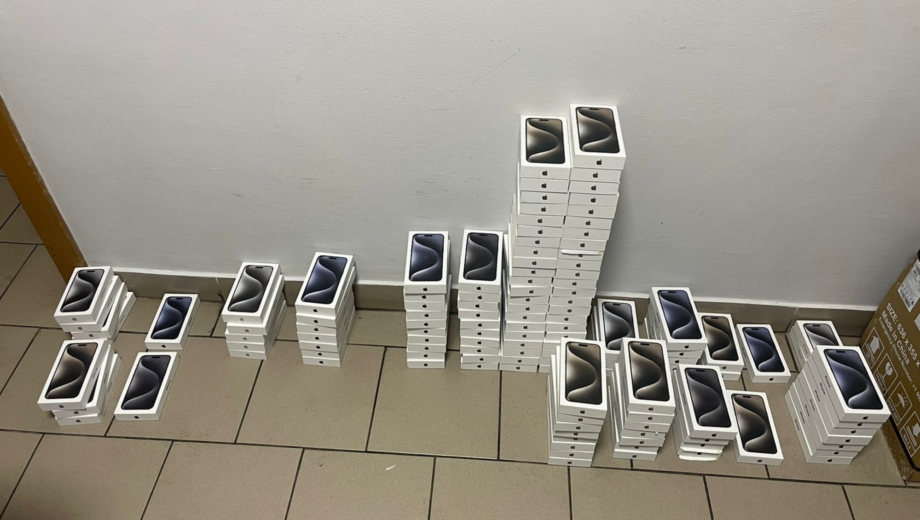 124 iPhone под сиденьем: водитель автобуса стал первым подозреваемым по делу о товарной контрабанде в Украине