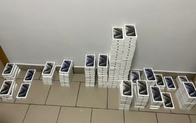 124 іPhone під сидінням: водій автобуса став першим підозрюваним у справі про товарну контрабанду в Україні
