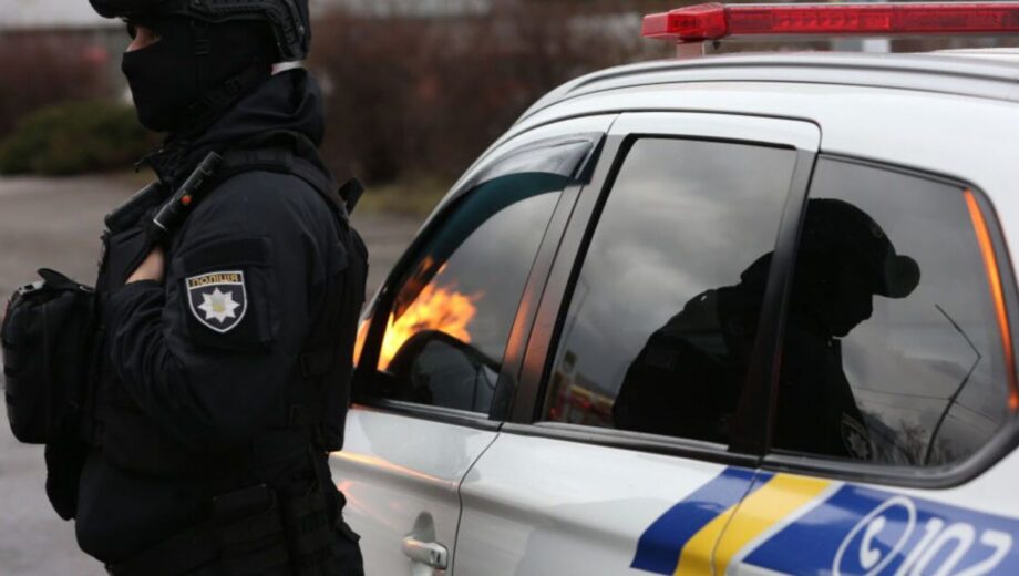 Вибух авто у Подільському районі: поліція з’ясовує обставини