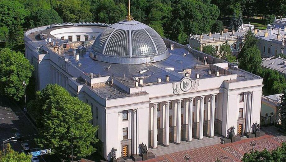 Директор держпідприємства Ігор Колєснік задекларував 8-мільйонний подарунок від свого сина