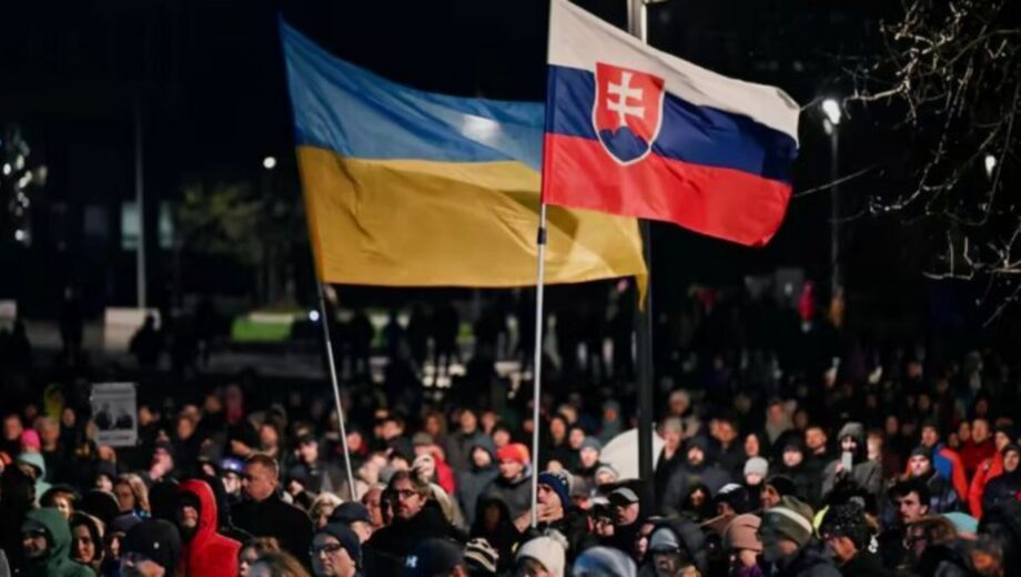 Проти уряду та на підтримку України: у Словаччині пройшов мітинг