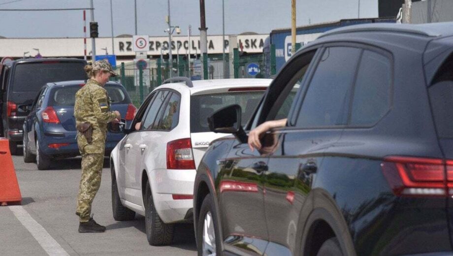 Українців можуть не впустити до Польщі: які документи потрібні на кордоні