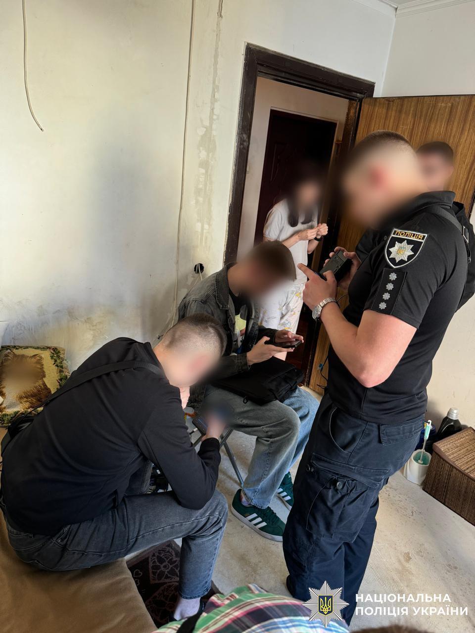 Обіцяв дрони та авто для ЗСУ, а витратив на себе: керівника БФ підозрюють у шахрайстві