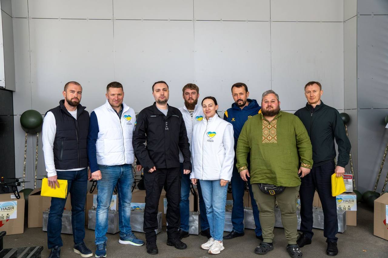 Фонд ''Надія'' оперативно передав засоби для захисту й зв'язку розвідникам
