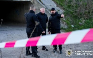 Озброєний велосипедист відкрив вогонь по працівниках ТЦК і поліціянту у Рівному: є поранені