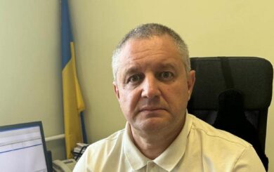 Дома, земля и сотни тысяч наличными: что задекларировал руководитель Сервисного центра МВД в Калуше