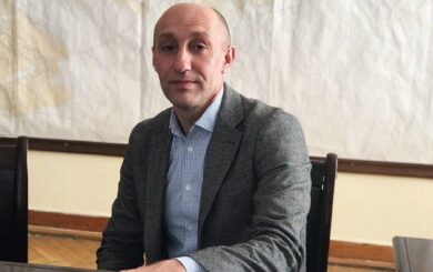 Двічі відсторонений мер Бородянки Сахарук поновився на посаді через суд
