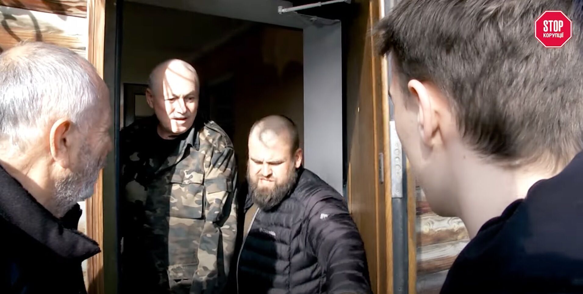 Журналистов вытолкали из фирмы