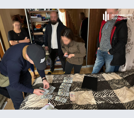 В Винницкой области руководитель окружной прокуратуры и заместитель председателя РГА требовали взятку от руководителя госпредприятия