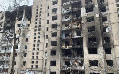 ”Мамо, у нас тепер немає нічого?”: історія родини з Солом’янки, яка постраждала через ракетний удар рф