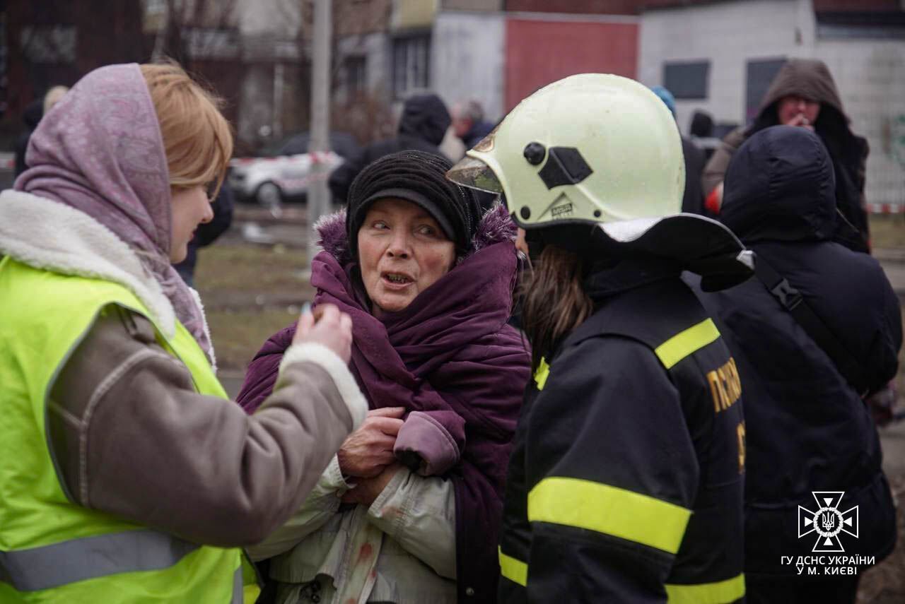 Атака на Київ: троє людей загинули, частина залишається під завалами (фото)