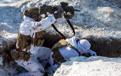 Ситуація на лінії фронту складна, ворог наступає на семи напрямках,  – Генштаб