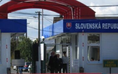 Словаччина вперше тимчасово закривала всі пункти пропуску через атаку дронів на Закарпатті