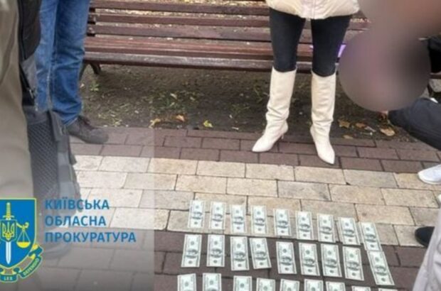 Чиновник Антимонопольного комитета требовал от предпринимателя $8000 за непринятие штрафных санкций