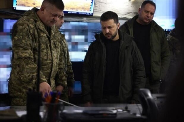 Зеленський відвідав військових у Покровську та нагородив героїв фронту