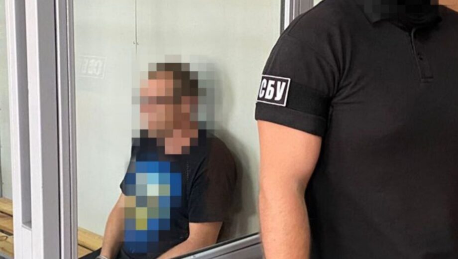Працював на росіян, а потім сховався в українському війську: колаборанта затримано