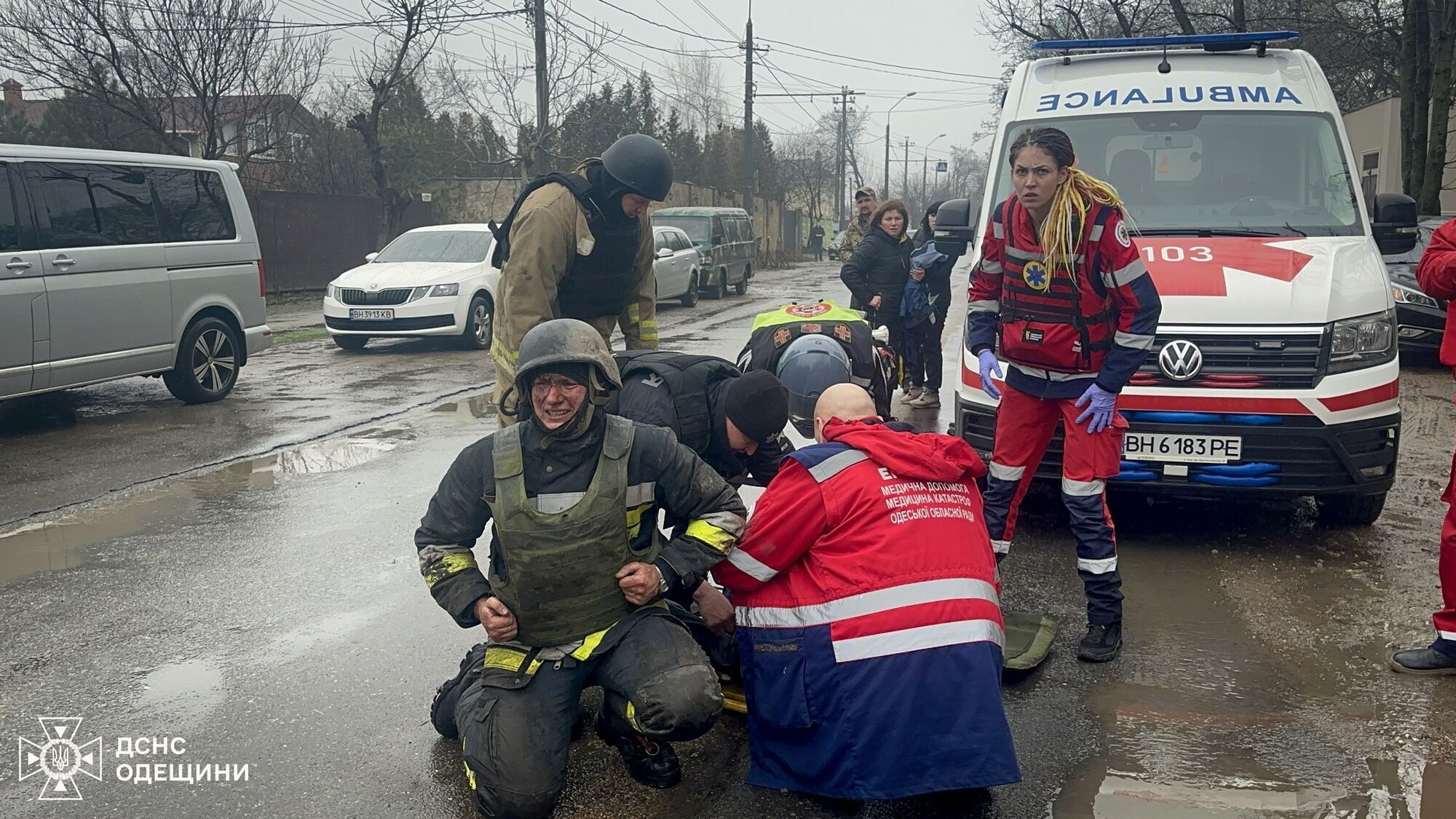 В Одессе 14 погибших, среди них спасатели и фельдшер, прибывшие на место взрыва