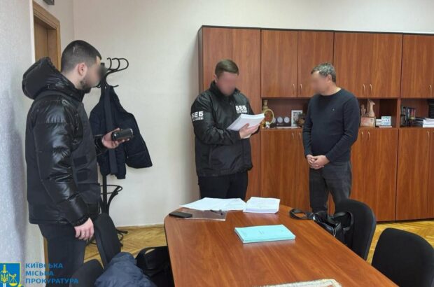 Директор інституту НАПНУ та підрядник ”відклали” собі 2,4 млн гривень на будівництві