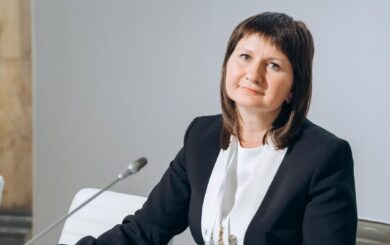 Переписка черновицкой чиновницы Атаманюк с оскорблением ветерана попала в Комитет по обороне