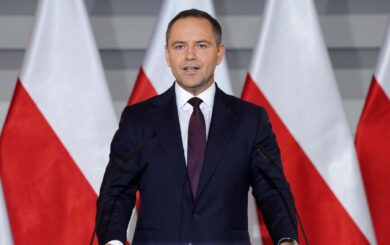 Польша оказывает помощь украинским беженцам последний год