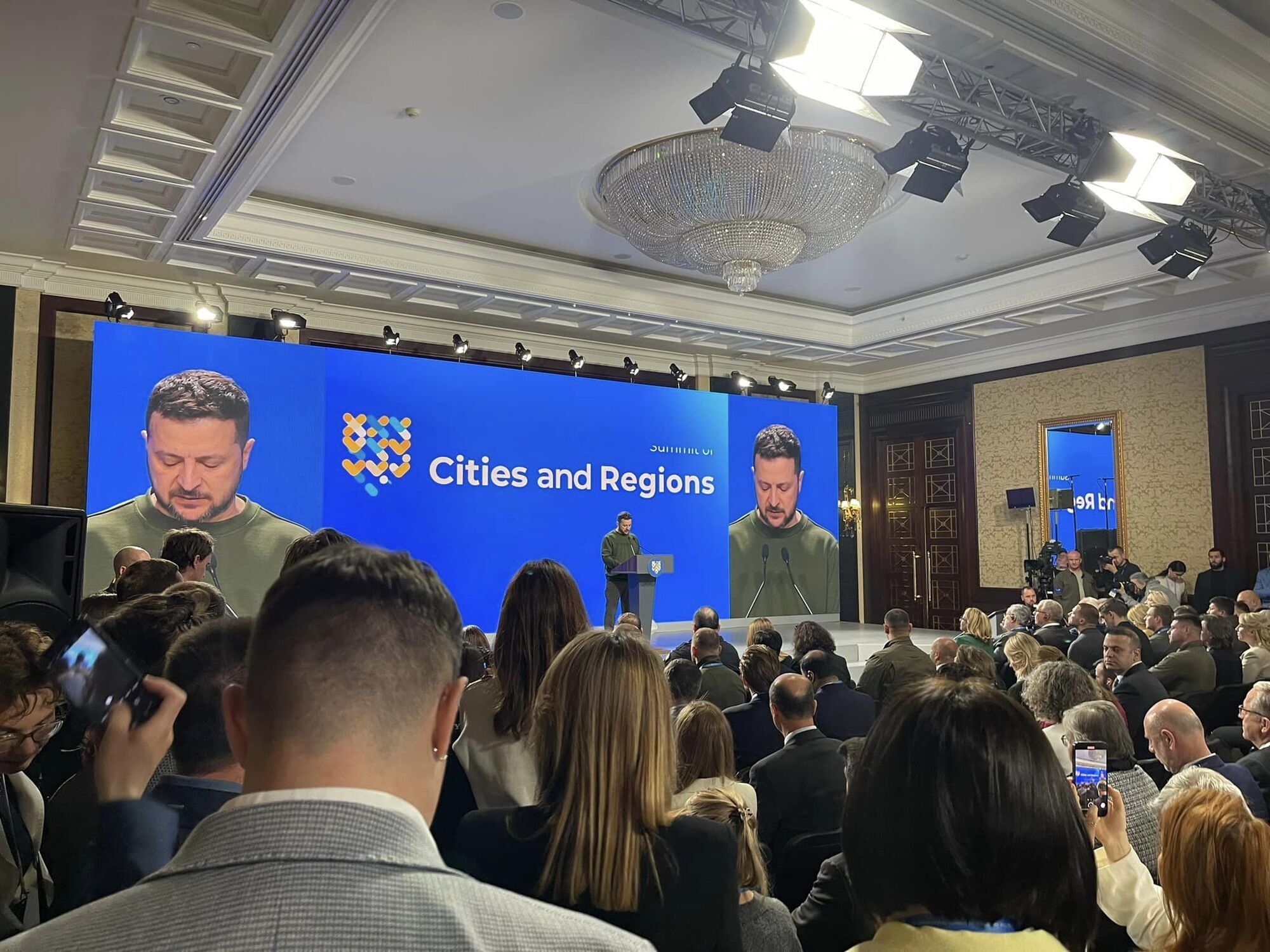 На Саміті з вітальним словом виступив президент України Володимир Зеленський