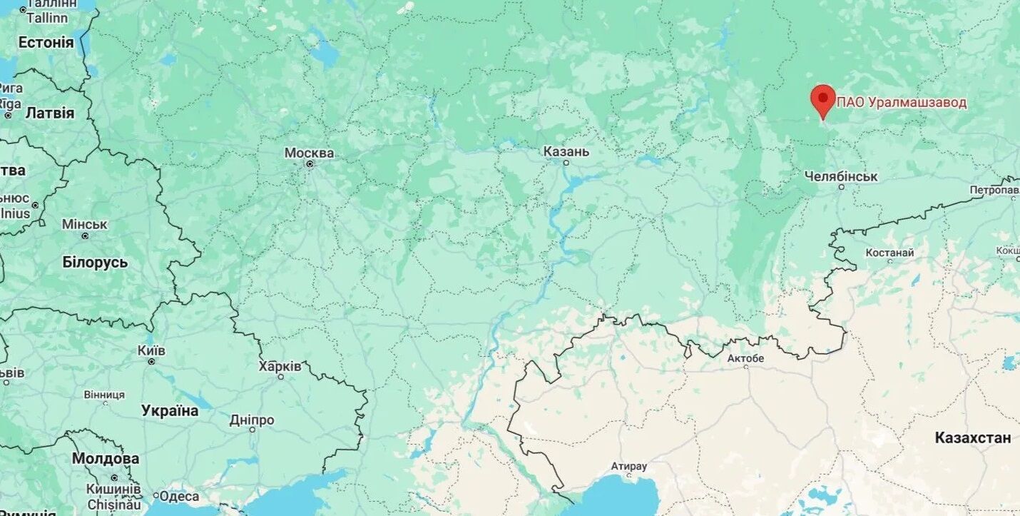 Пожар на ''Уралмашзаводе'': огонь охватил склад с лакокрасочными материалами
