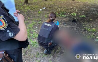 В Одесі 43-річний чоловік ліг на гранату та підірвав себе в парку