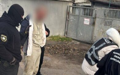 Одесит вимагав 25 тисяч доларів за ”допомогу” з оформленням непридатності до служби