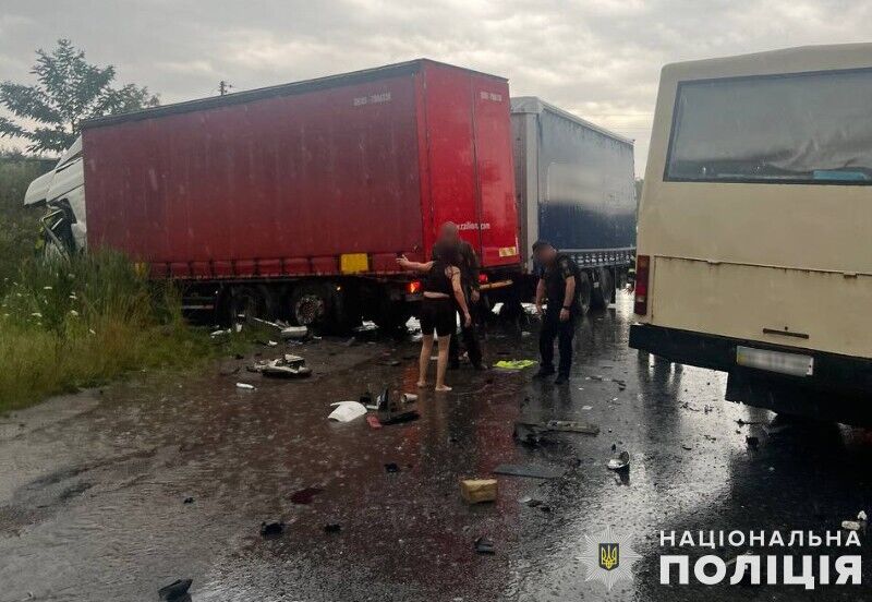 Столкновение автобуса и автопоезда во Львовской области: четверо погибших и семеро травмированных