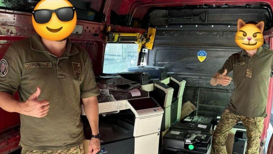 Команда БФ »Батальон Волонтер» передала многофункциональные устройства спецназовцам из »Омеги»