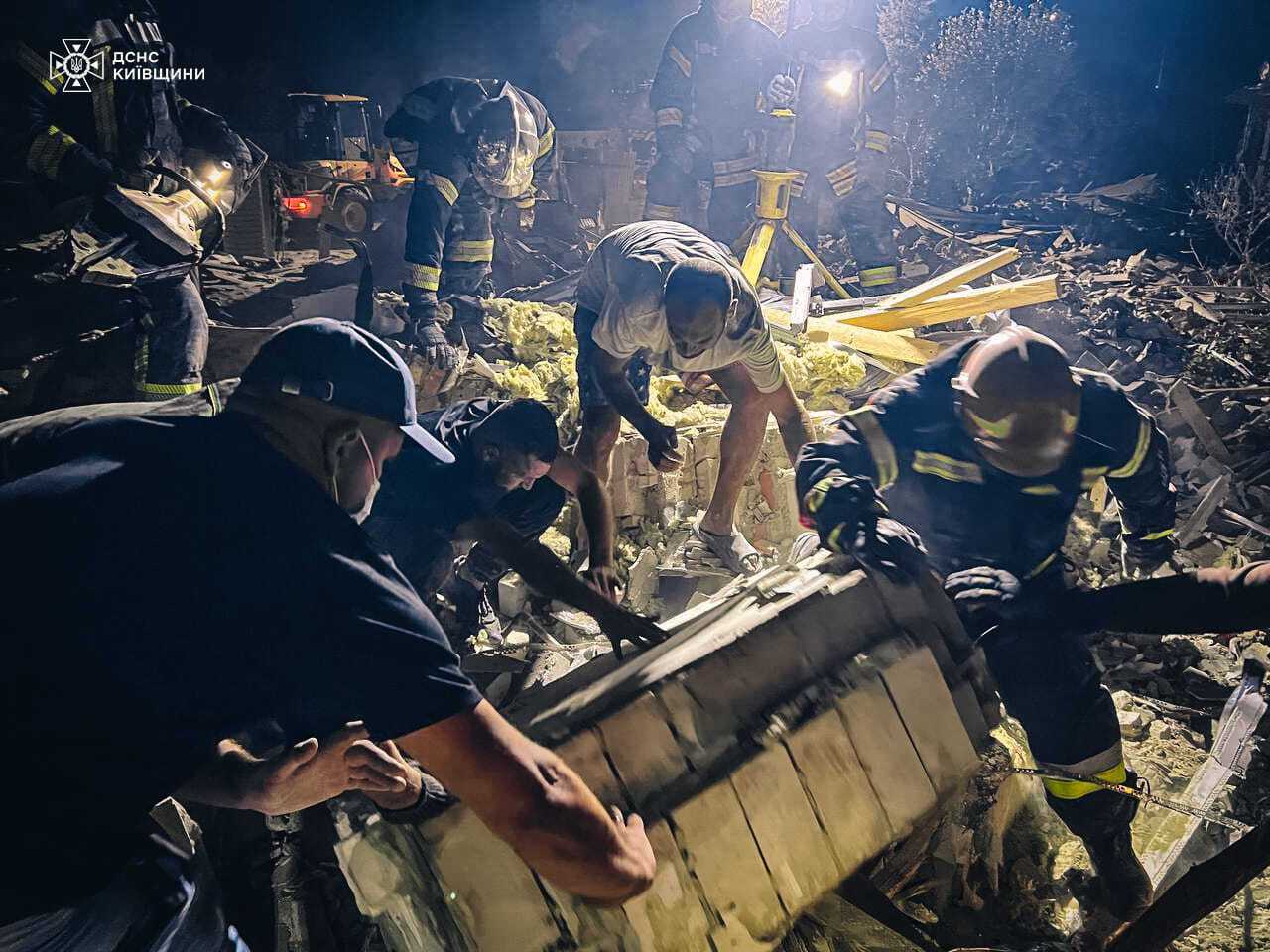 Повітряна тривога на Київщині тривала понад 9 годин: загинули чоловік і дитина