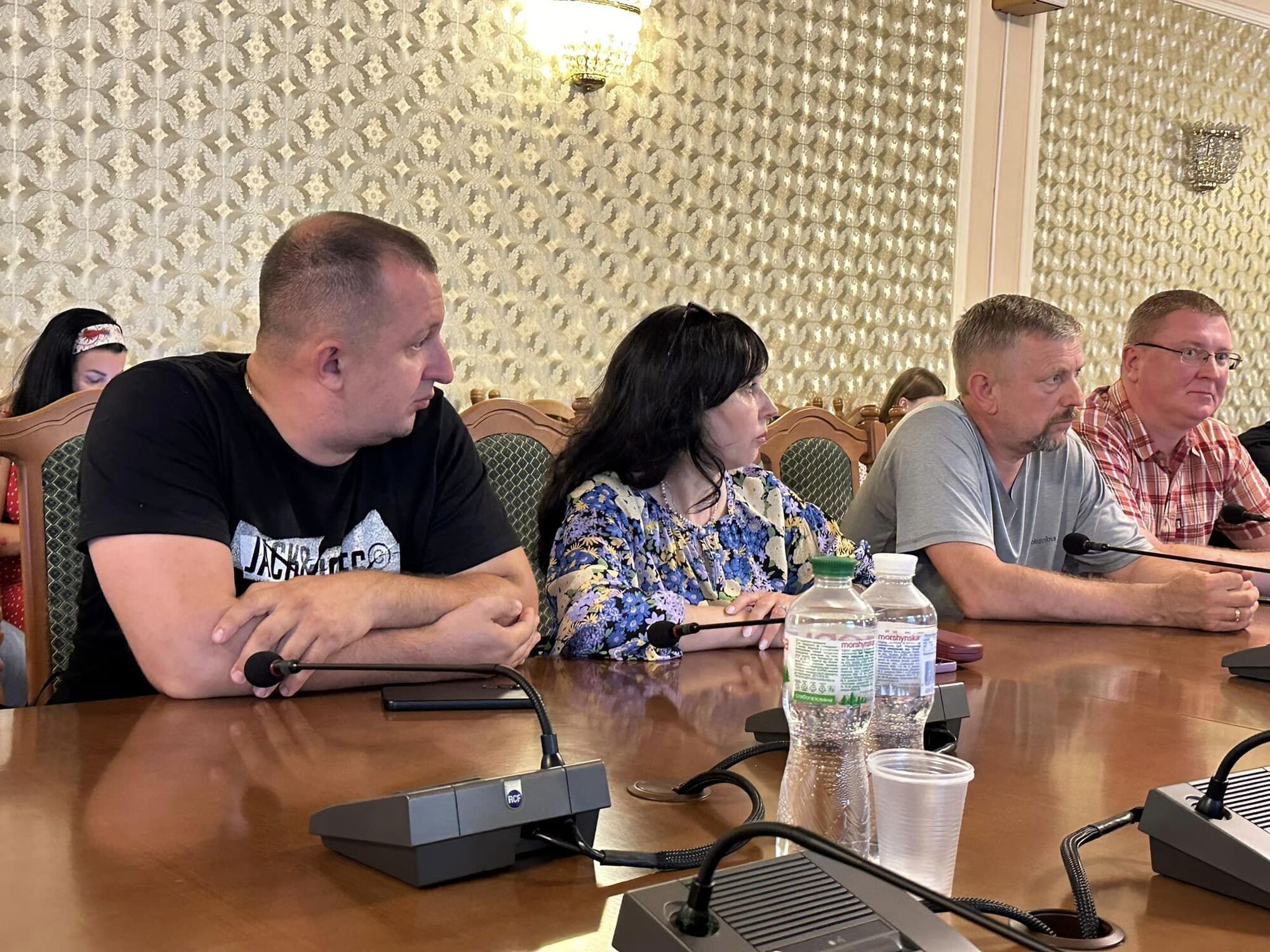 У Львові волонтери і державні служби обговорили проблеми ввезення гуманітарного вантажу