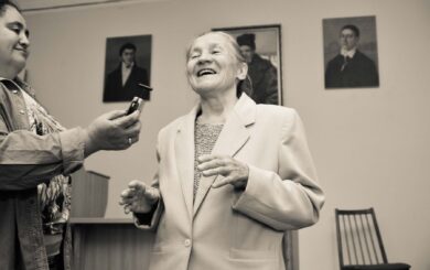 Украинская поэтесса Александра Ковалева ушла из жизни: Сергей Жадан поделился воспоминаниями о тете