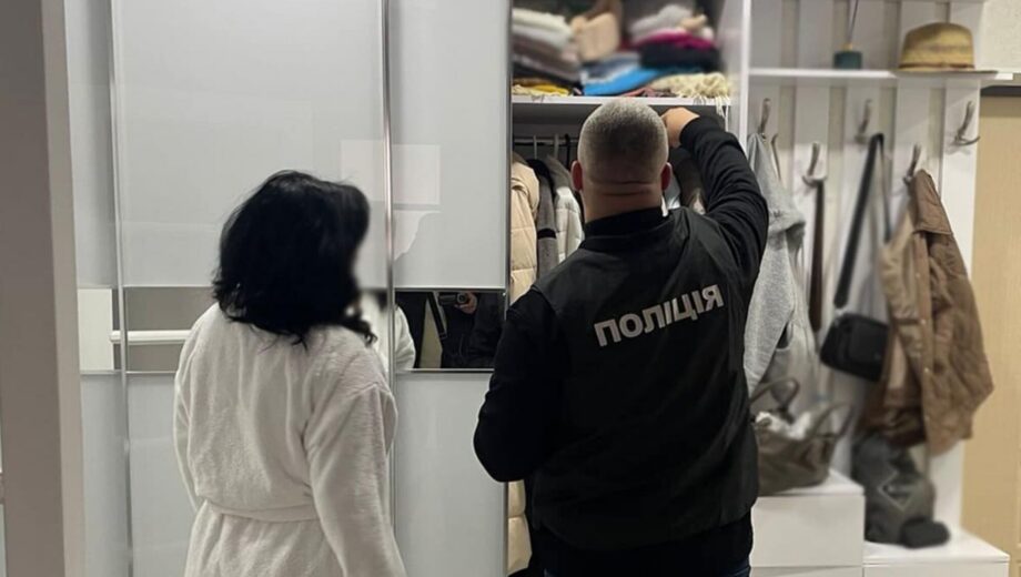 В Житомире врач подделывала диагнозы для уклонистов: изъято более 4,4 млн грн