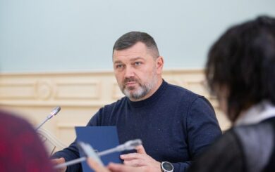 Поворозника уволили из-за инцидента в День траура – распоряжение подписал Кличко