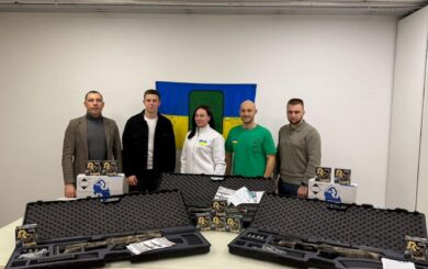 БФ ”Батальйон Волонтер” передав Залізній бригаді сучасні дробовики для боротьби з дронами