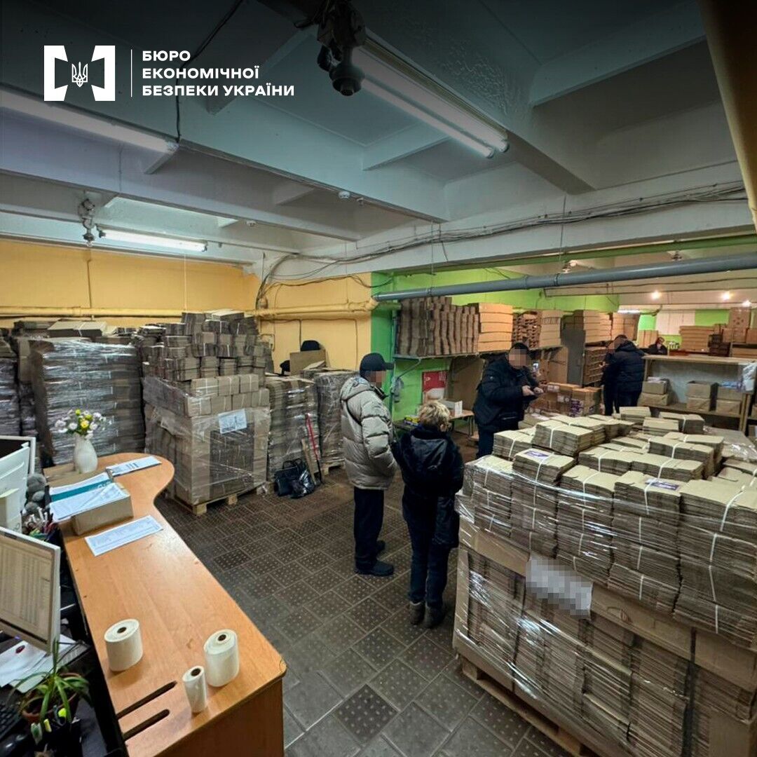 Викрито злочинну мережу кол-центрів, які ошукали понад 500 українців