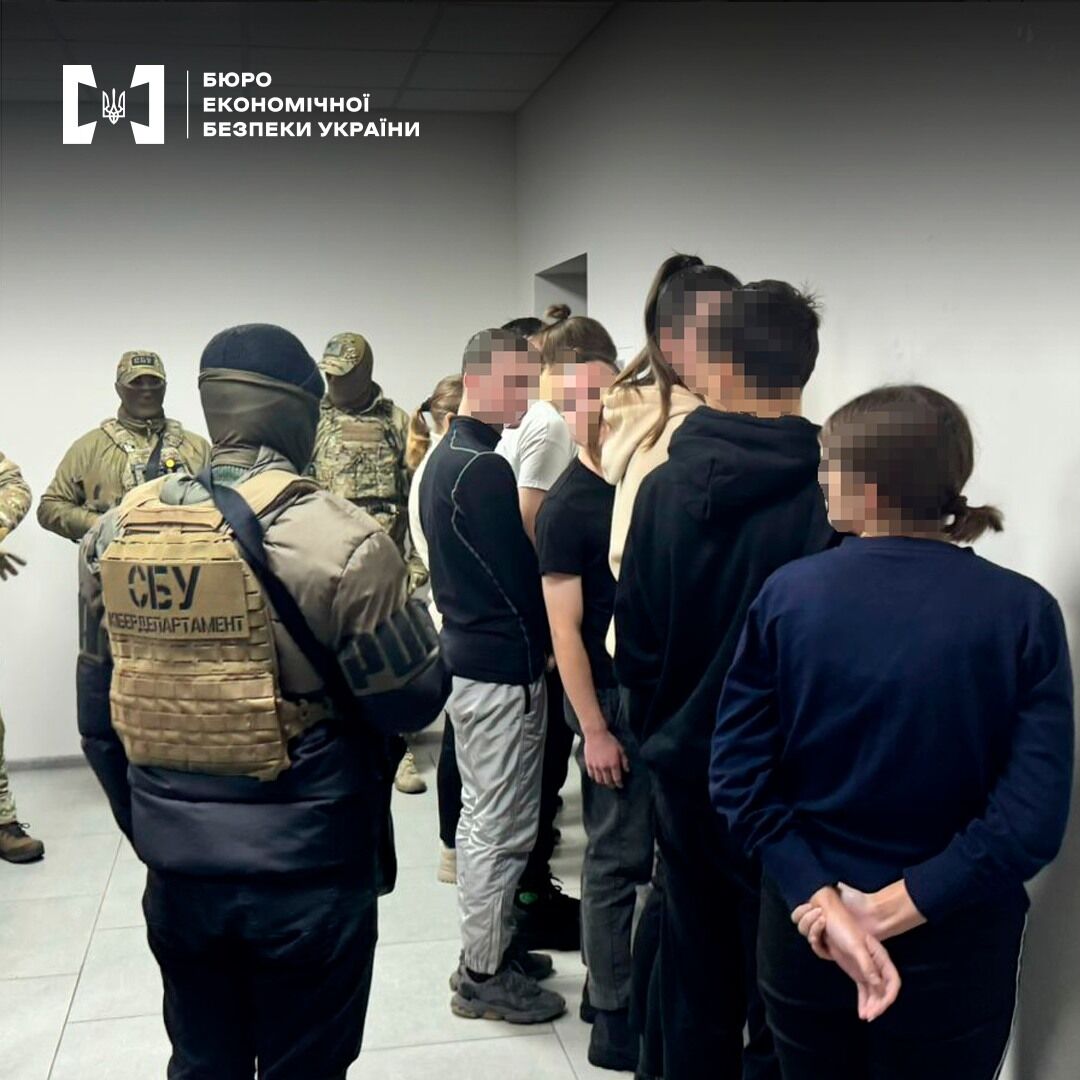 Разоблачена преступная сеть колл-центров, которые обманули более 500 украинцев