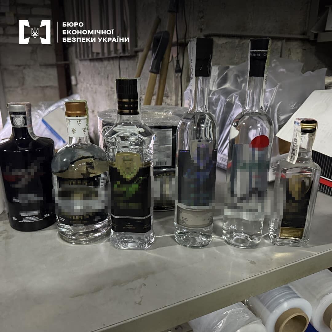 200 тысяч бутылок водки с фальшивыми акцизными марками